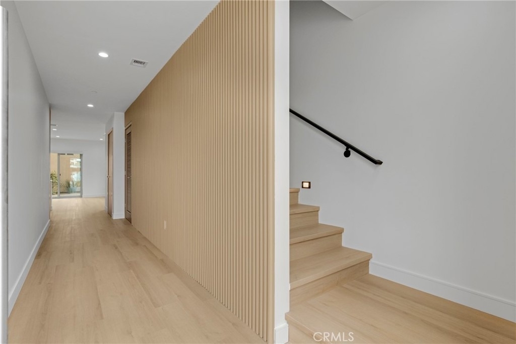 5220 Strohm Avenue - Photo 3