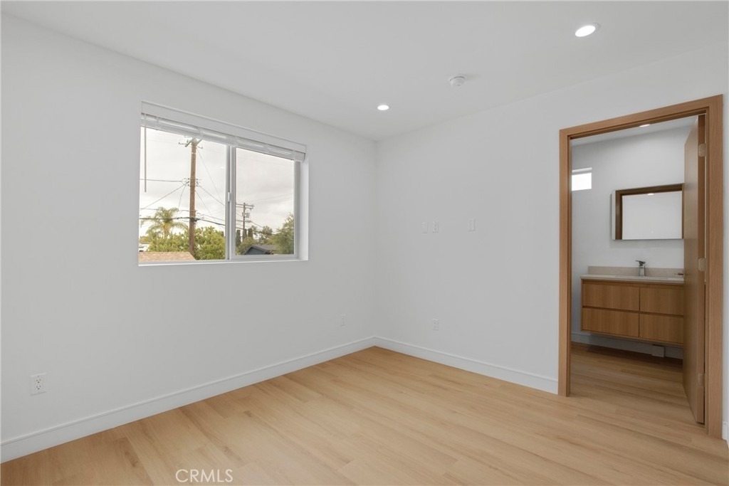5220 Strohm Avenue - Photo 13