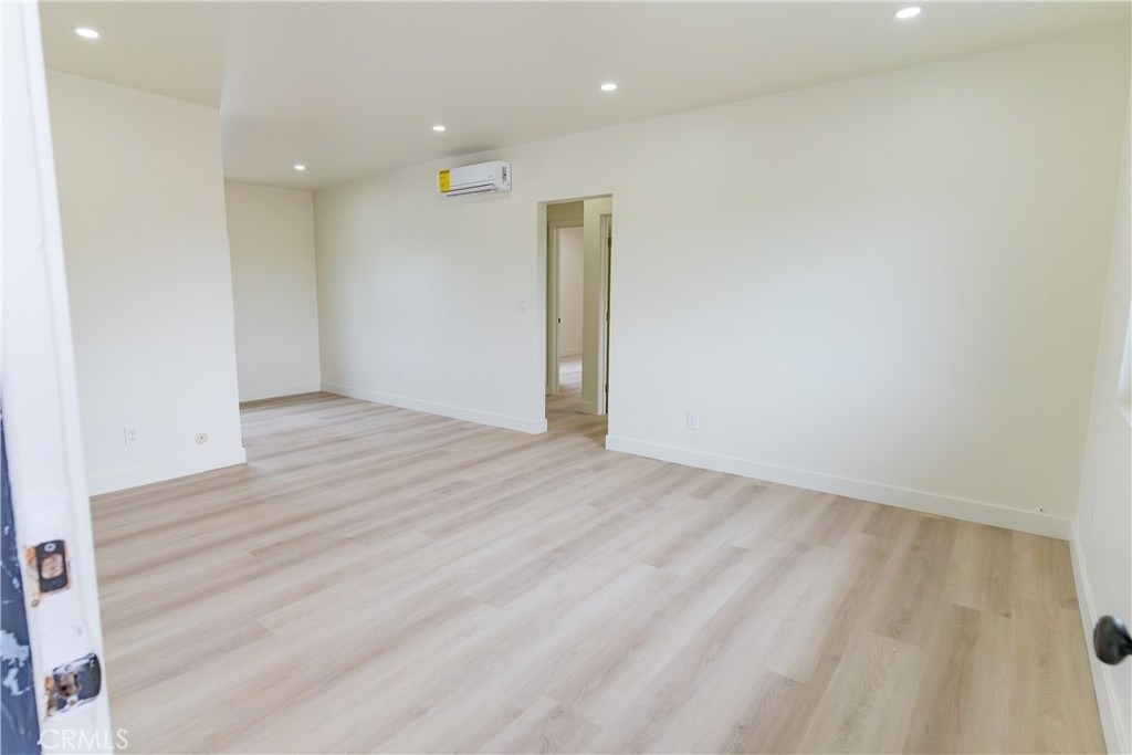 3445 Edgehill - Photo 3