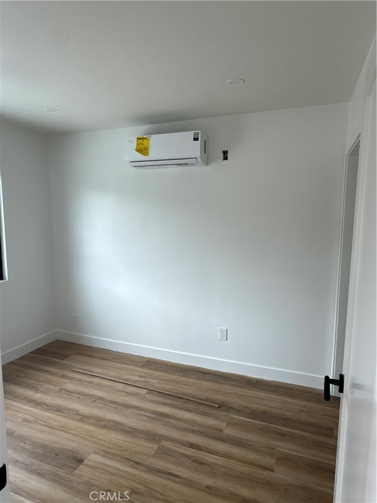 551 W Crescent Drive - Photo 4