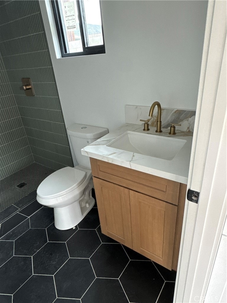 551 W Crescent Drive - Photo 2