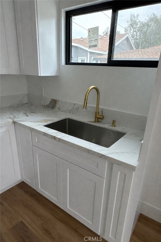 551 W Crescent Drive - Photo 3