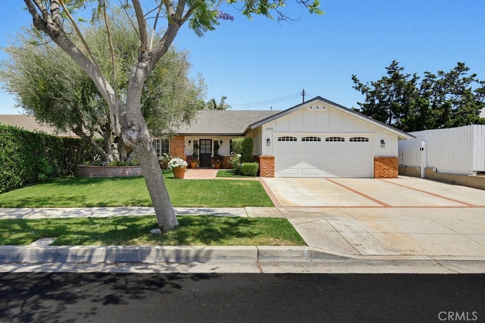 2705 E Jacaranda Avenue E - Photo 1
