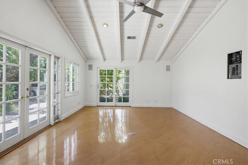 2705 E Jacaranda Avenue E - Photo 32