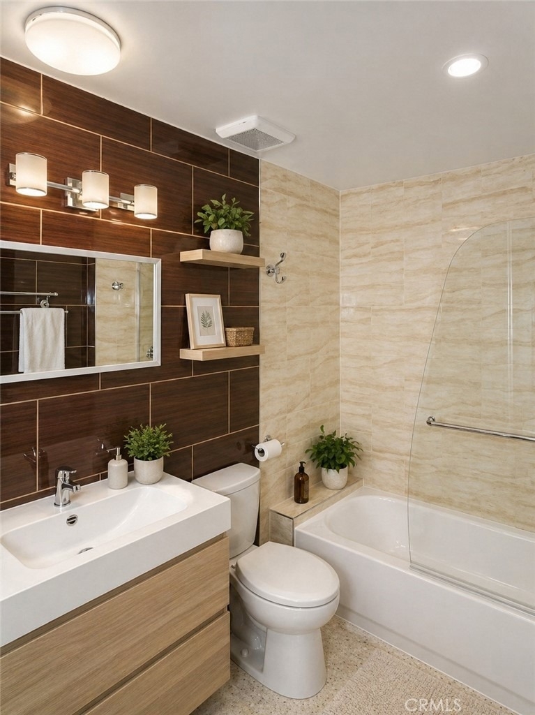 2222 Avenue Of The Stars - Photo 2