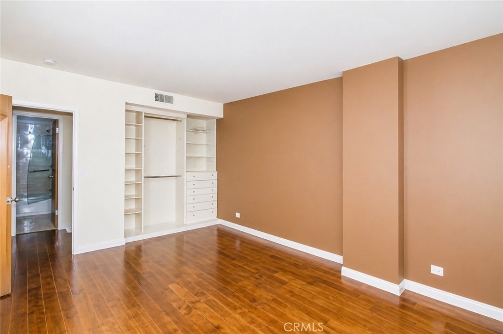 2222 Avenue Of The Stars - Photo 3