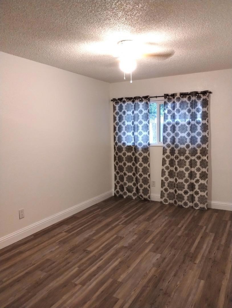 637 Grambling Court - Photo 18
