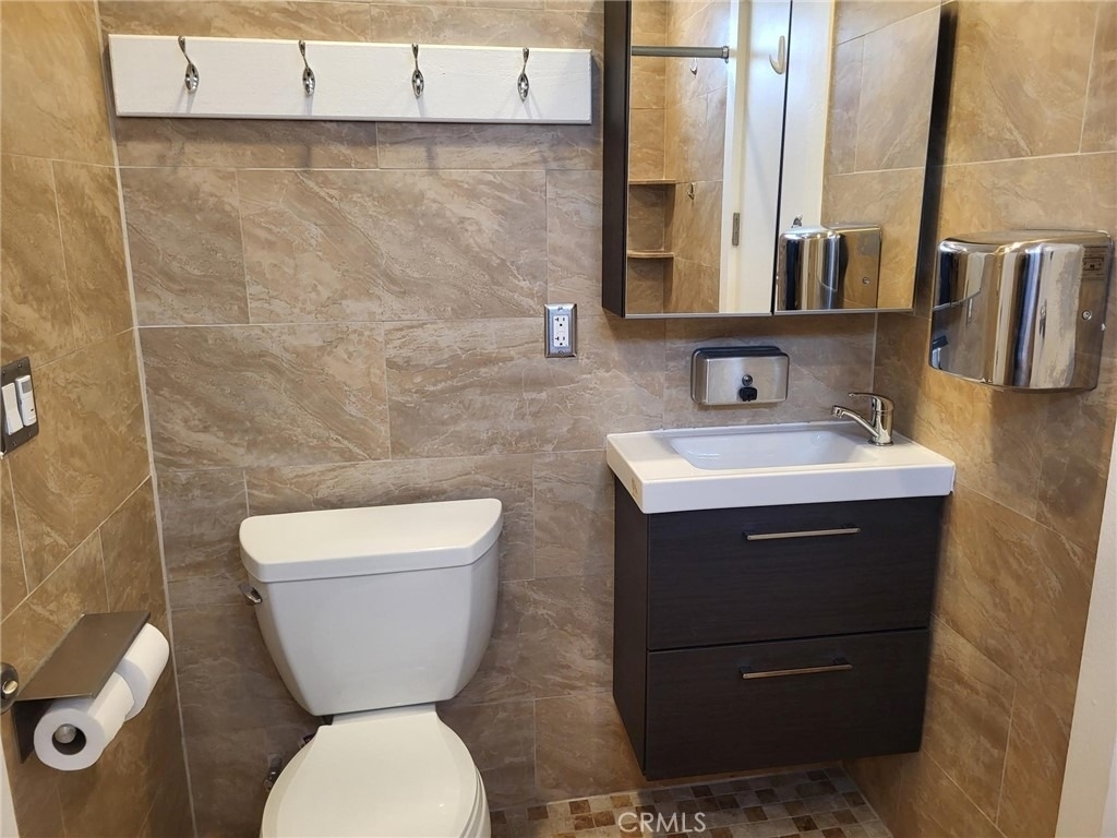 1167 Judson St - Photo 9