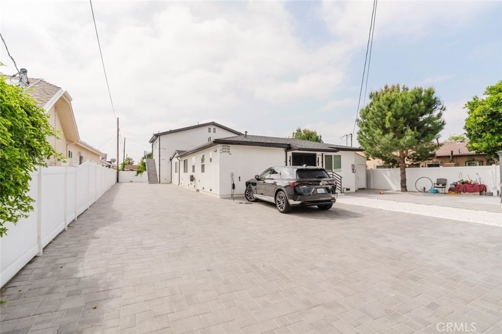 10938 1/2 Olinda Street - Photo 1