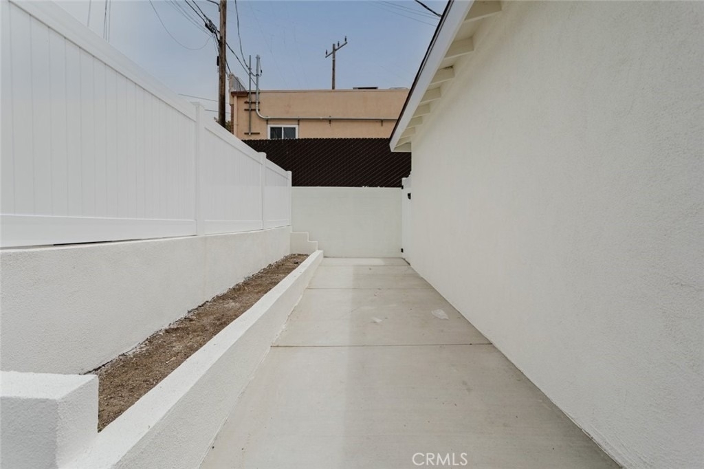 7730 Wyngate - Photo 3