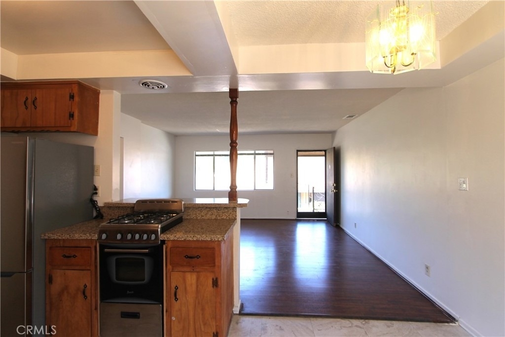 308 N Primrose Avenue - Photo 3