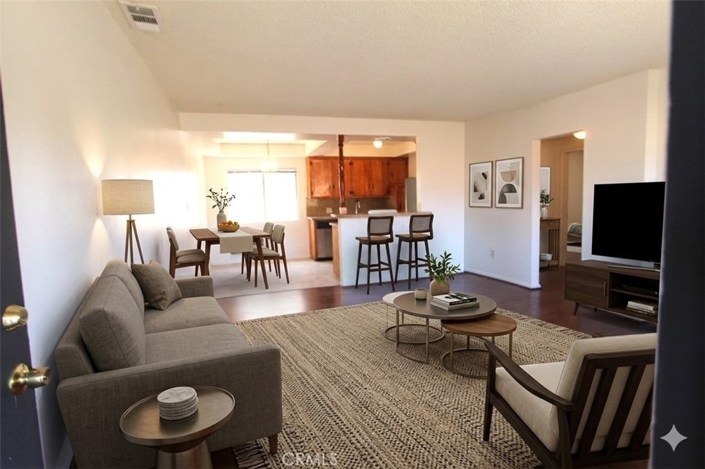 308 N Primrose Avenue - Photo 0