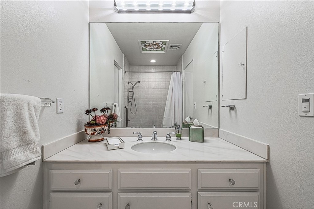 19 Cornell - Photo 17