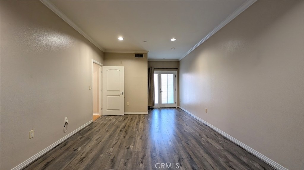 214 S Alexandria Avenue - Photo 7