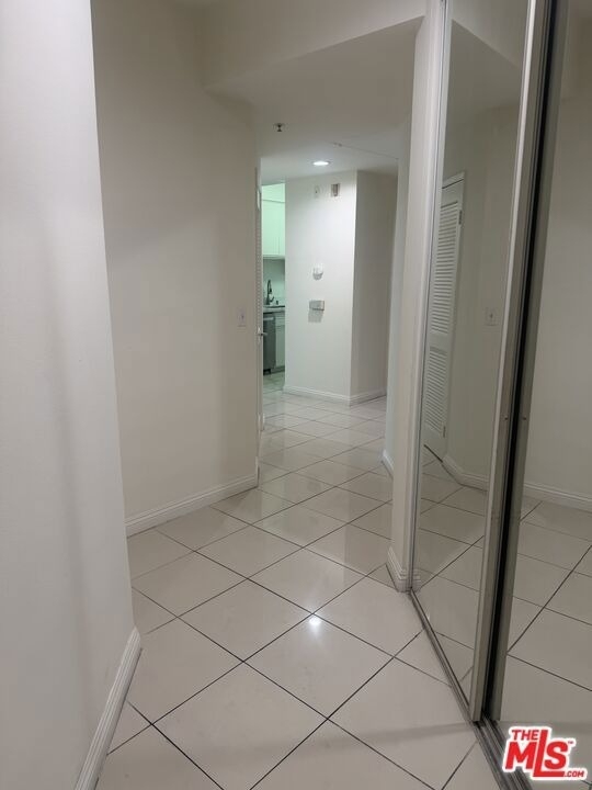 500 S Berendo Street - Photo 2
