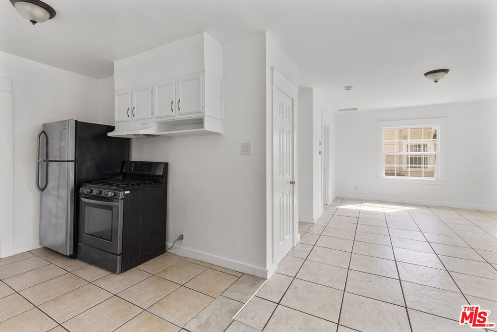 135 1/2 S Dillon Street - Photo 6