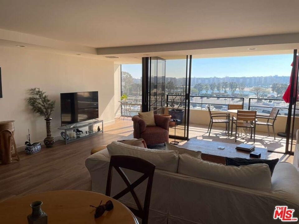4267 Marina City - Photo 5
