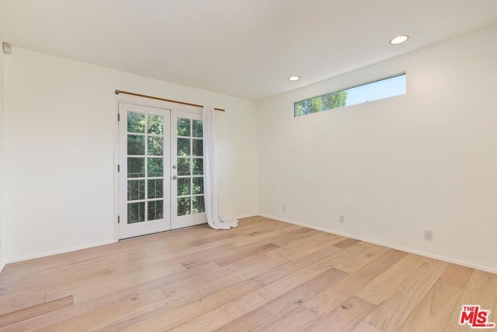 7586 Woodrow Wilson Drive - Photo 12