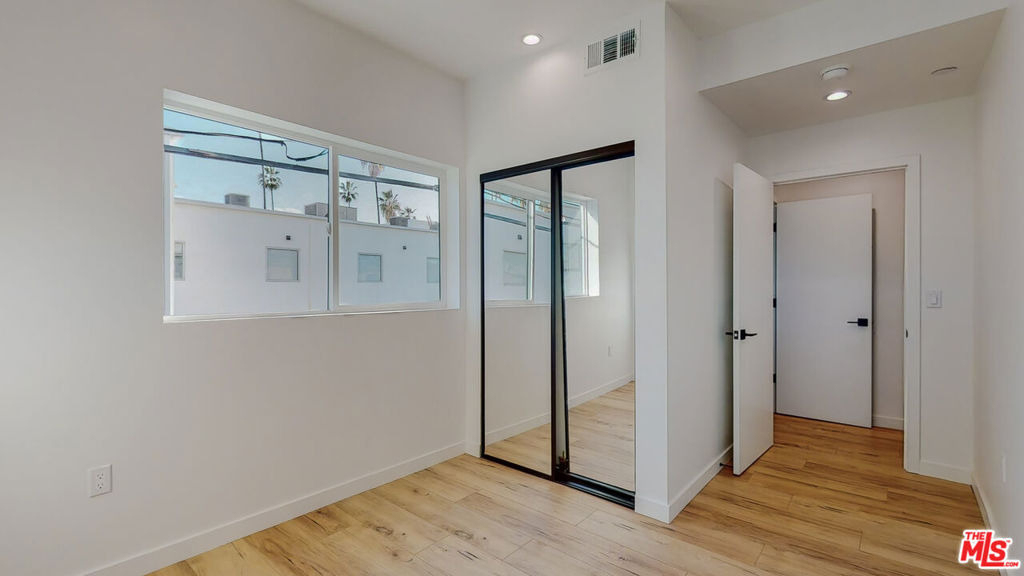 16012 Cantlay Street - Photo 9