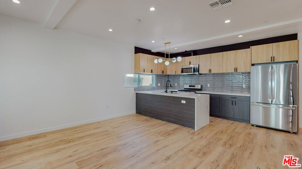 16012 Cantlay Street - Photo 4