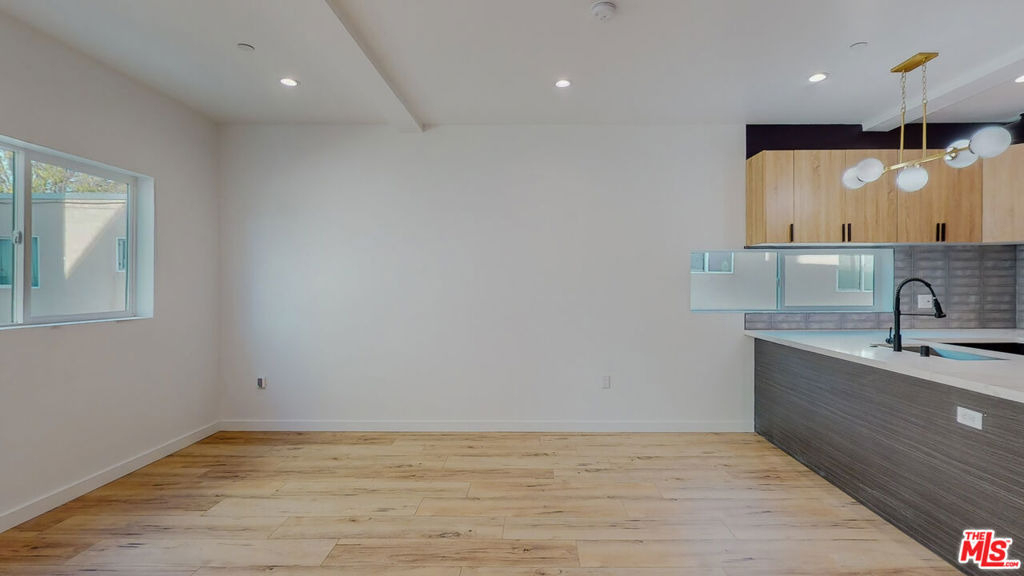 16012 Cantlay Street - Photo 3