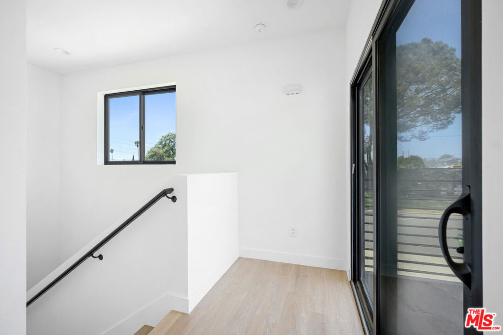 5826 Craner Avenue - Photo 19