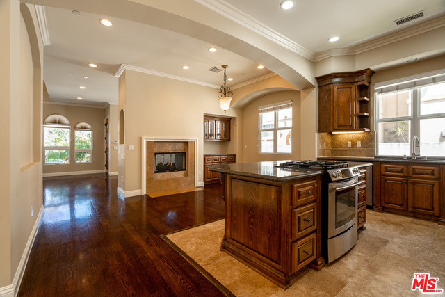 3838 Tilden Avenue - Photo 6