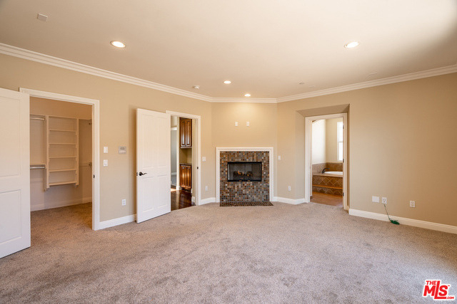 3838 Tilden Avenue - Photo 18