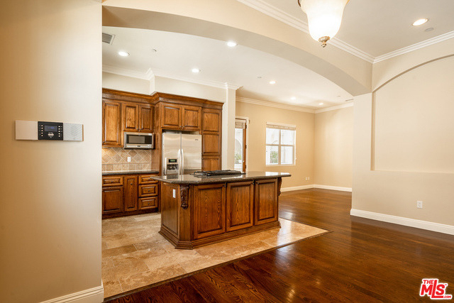 3838 Tilden Avenue - Photo 9