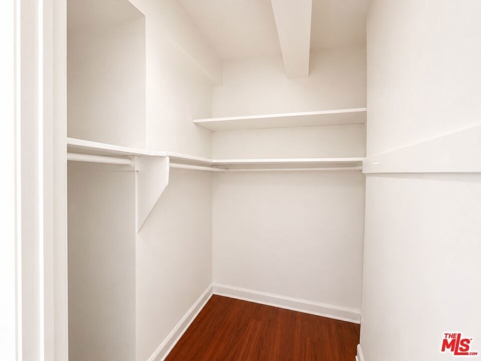 634 S Gramercy Place - Photo 2