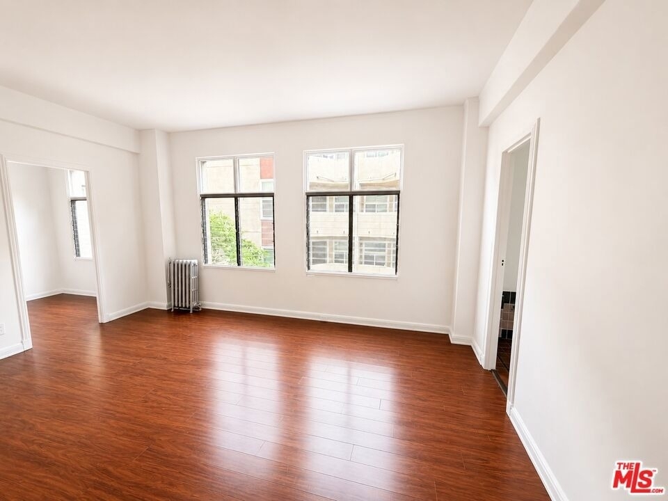 634 S Gramercy Place - Photo 3
