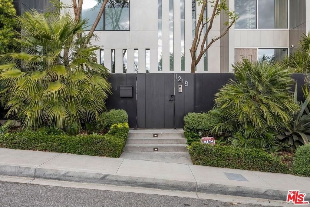 1218 Roberto Lane - Photo 7