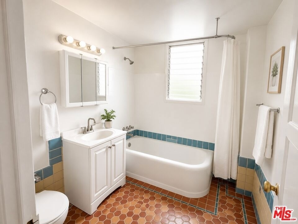 634 S Gramercy Place - Photo 2