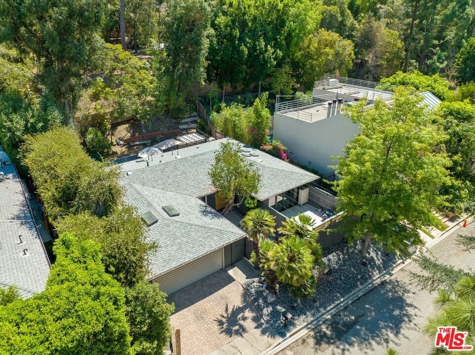 2820 Nichols Canyon Place - Photo 47