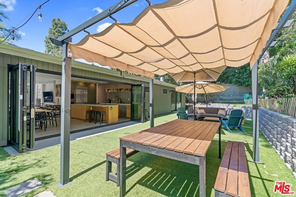 2820 Nichols Canyon Place - Photo 25