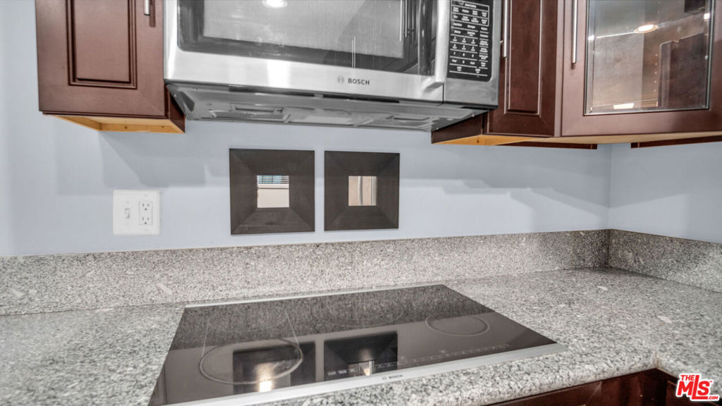 2260 N Cahuenga Boulevard - Photo 13