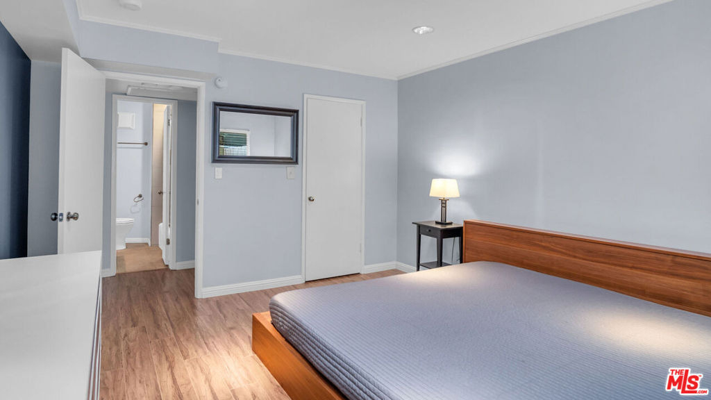 2260 N Cahuenga Boulevard - Photo 18