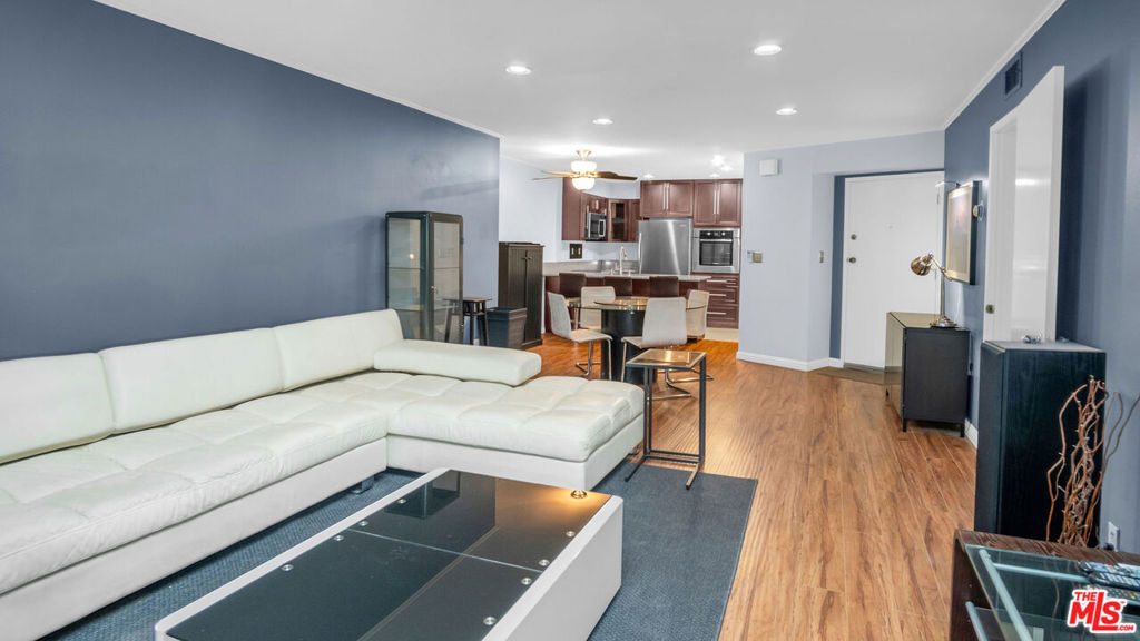 2260 N Cahuenga Boulevard - Photo 6