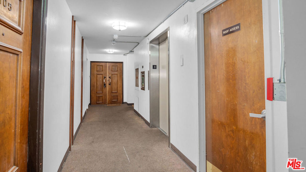 2260 N Cahuenga Boulevard - Photo 23