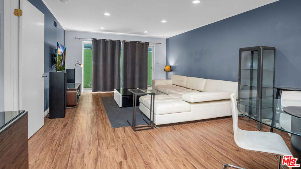 2260 N Cahuenga Boulevard - Photo 1