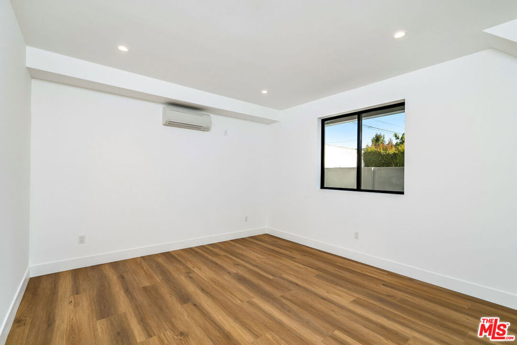 2204 1/2 Carmona Avenue - Photo 31