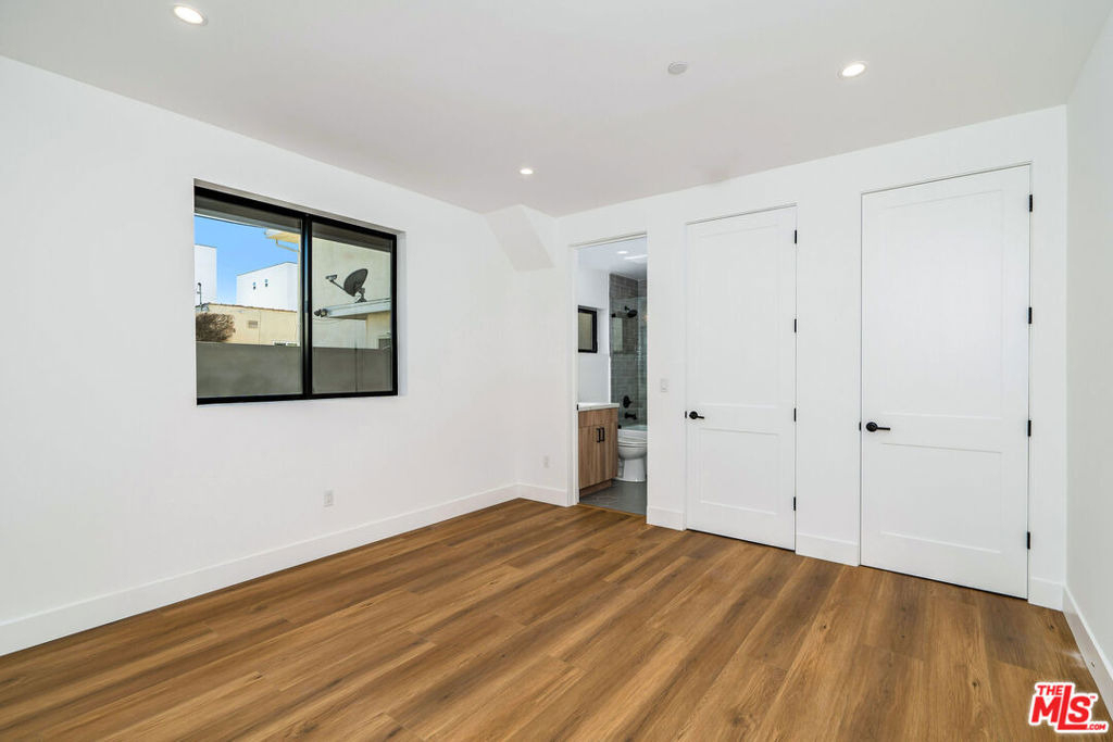 2204 1/2 Carmona Avenue - Photo 14
