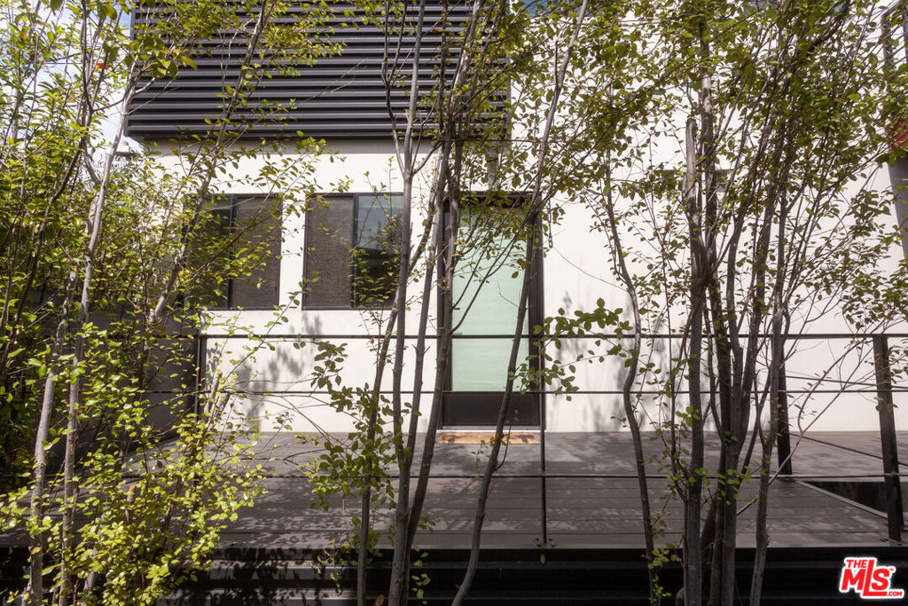 3015 Ocean Avenue - Photo 3
