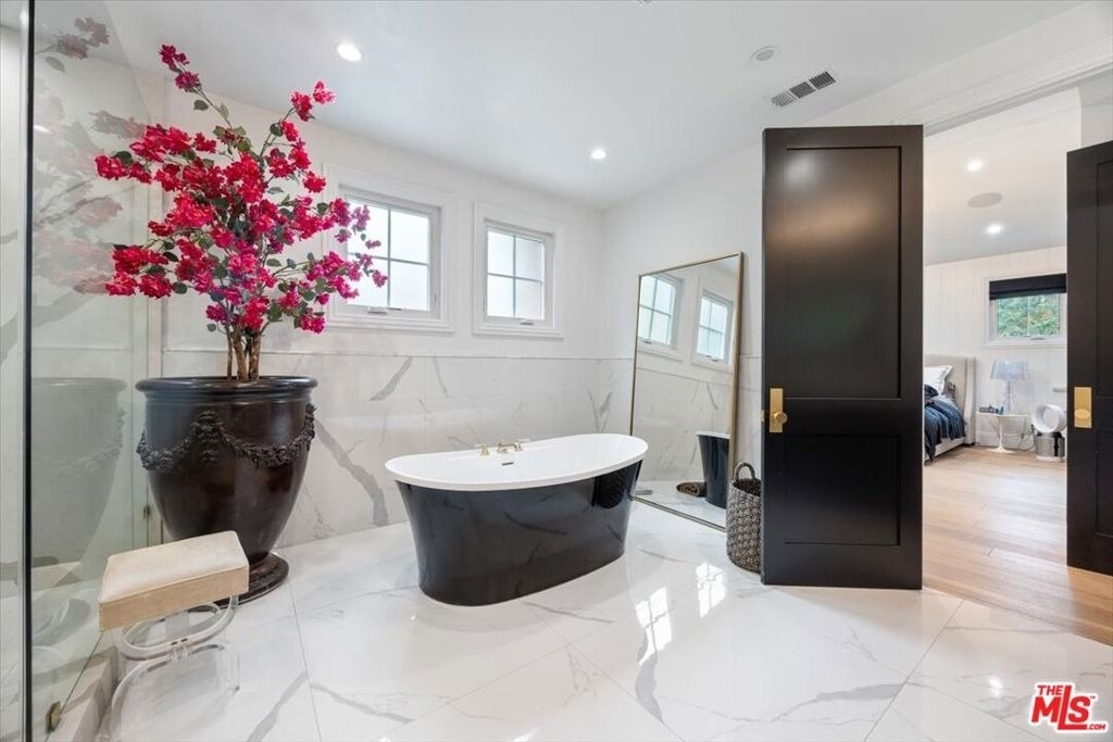 4225 Alcove Avenue - Photo 38