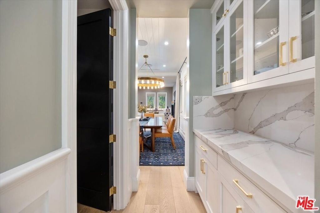 4225 Alcove Avenue - Photo 15