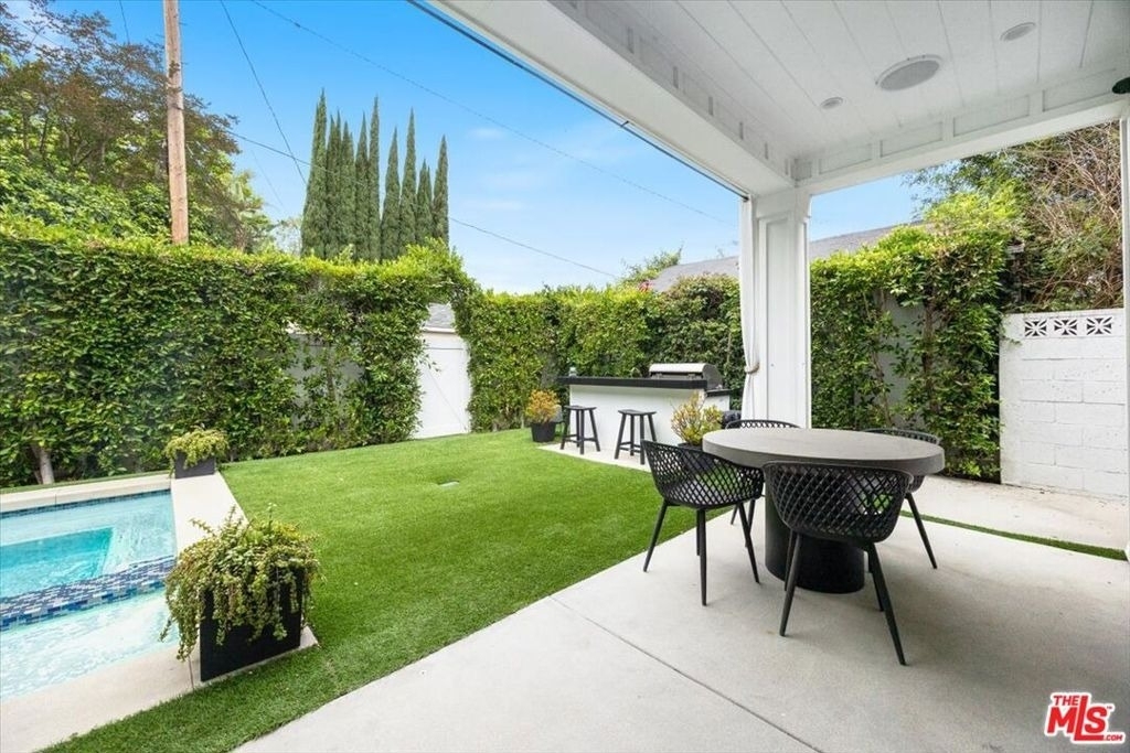 4225 Alcove Avenue - Photo 22