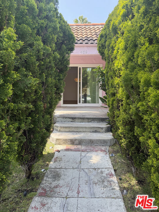 459 S Holt Avenue - Photo 1