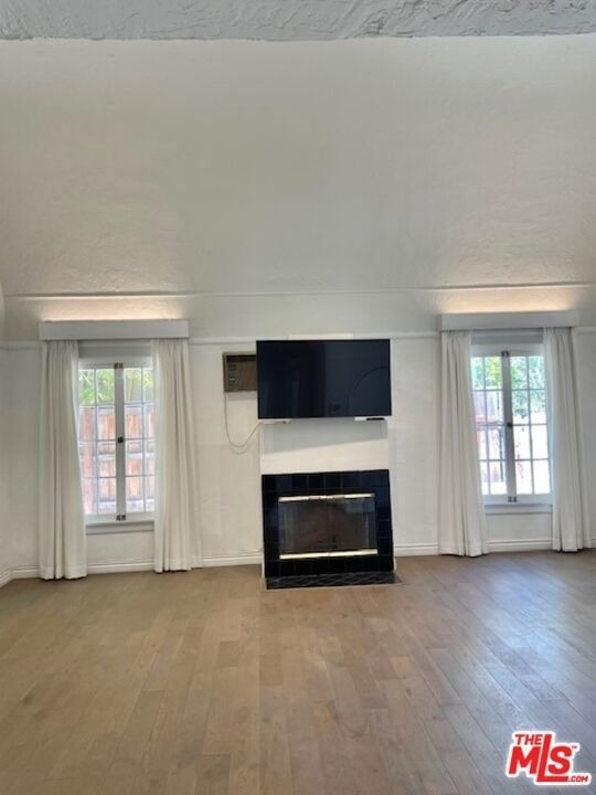 459 S Holt Avenue - Photo 9