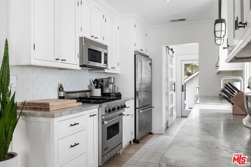 1617 N Vista Street - Photo 17