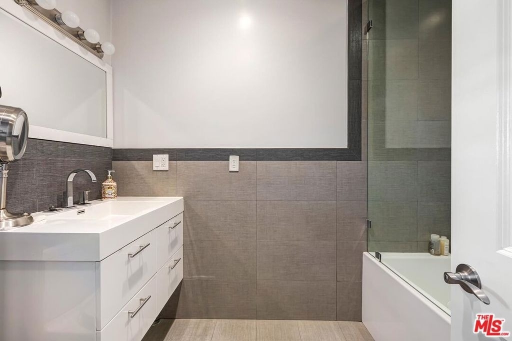 200 S Linden Drive - Photo 11